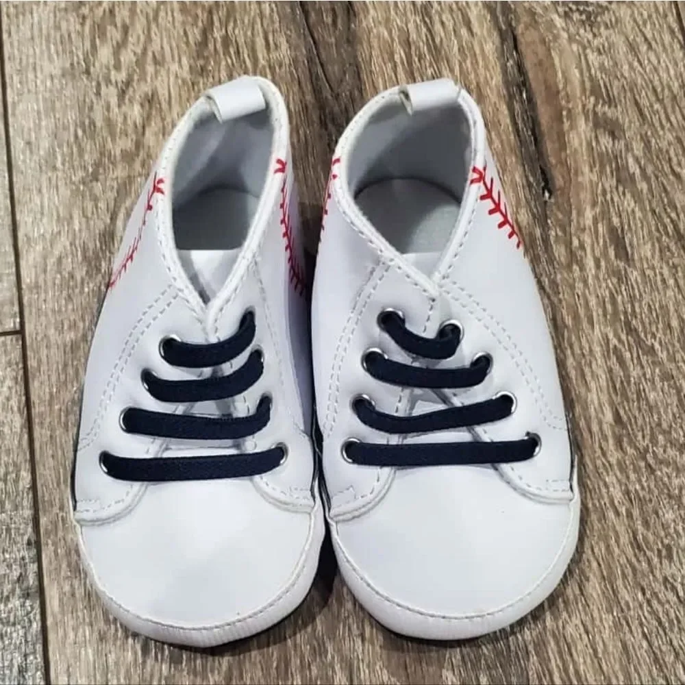 Baby Carter's Shoes Size 3-6M Baseball White Baby Shoes with Black Laces